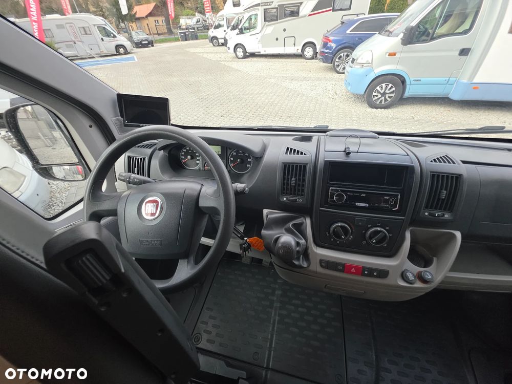 Chausson Flash 28 Polintegra opuszczane lóżko 6.99m - 14