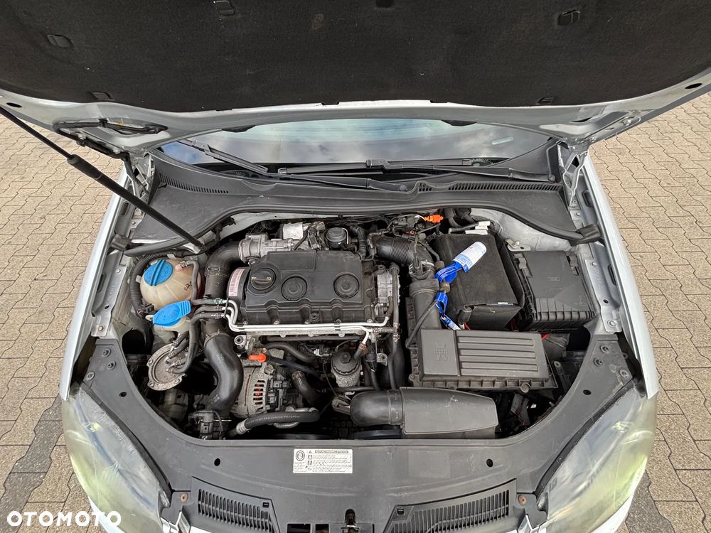 Volkswagen Golf V 1.9 TDI DPF BlueMot Comfortline - 21