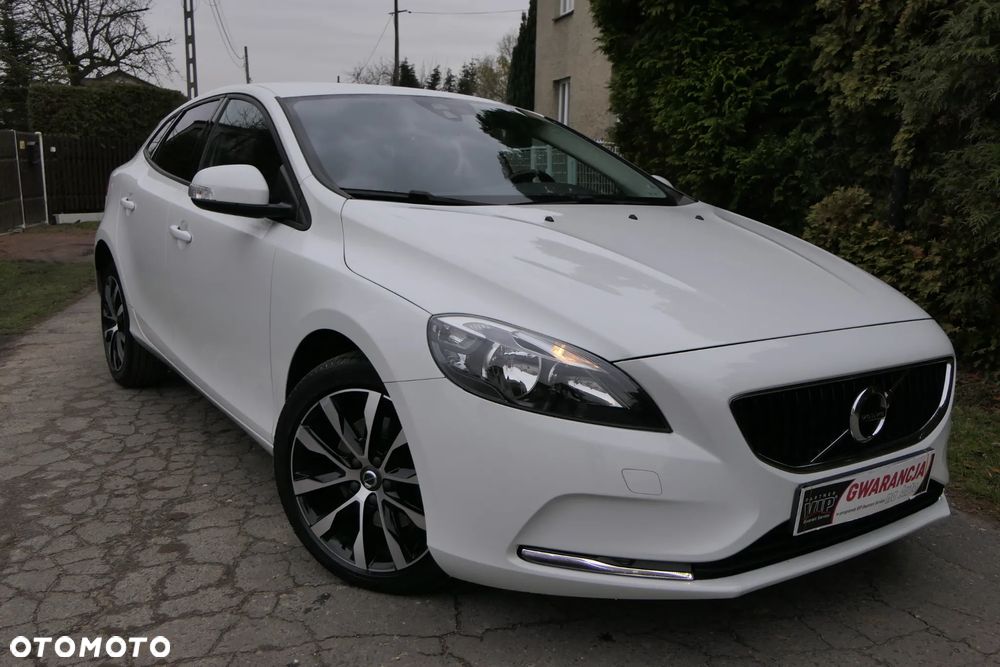 Volvo V40 T2 Drive-E Momentum - 12