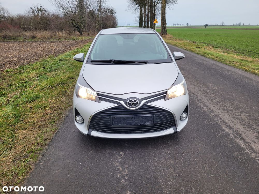 Toyota Yaris 1.0 Premium - 1