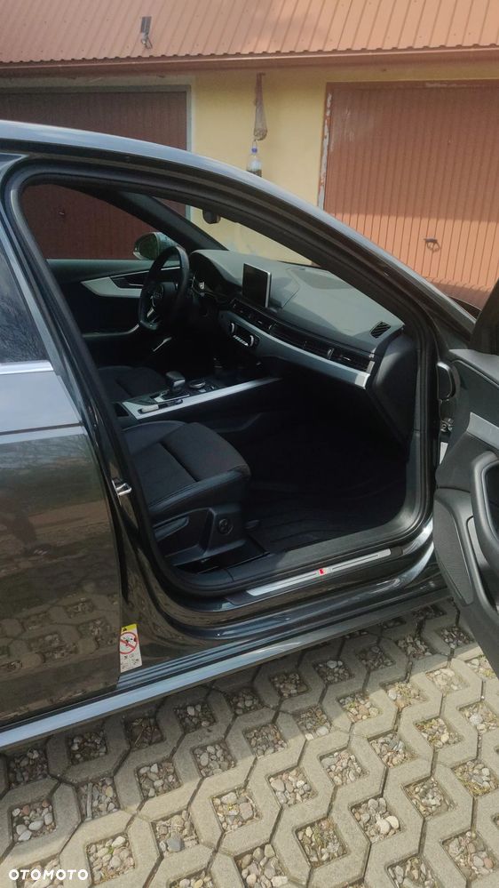 Audi A4 Limousine - 3