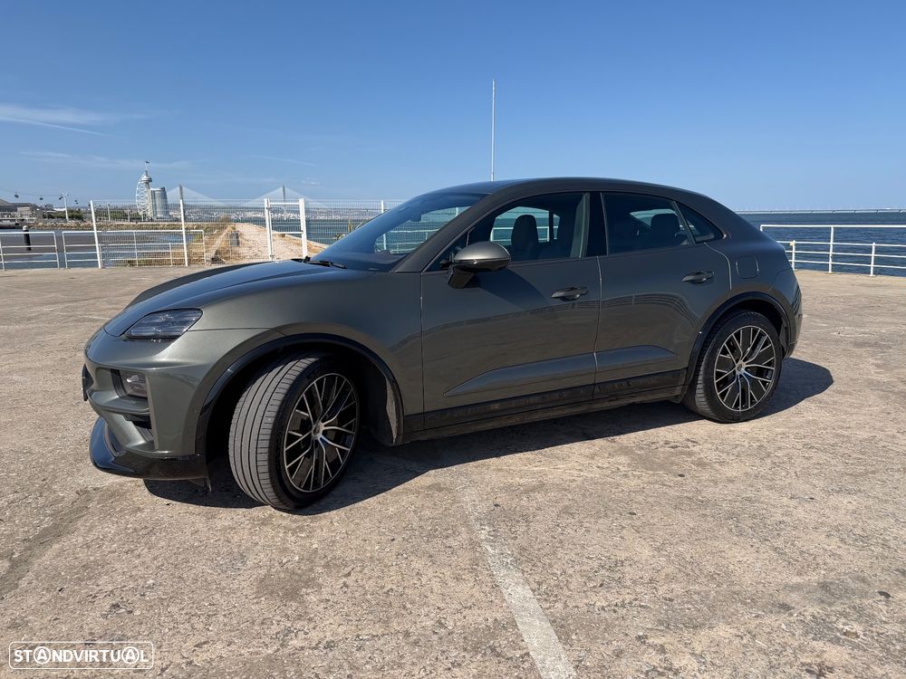 Porsche Macan Electric Turbo - 6