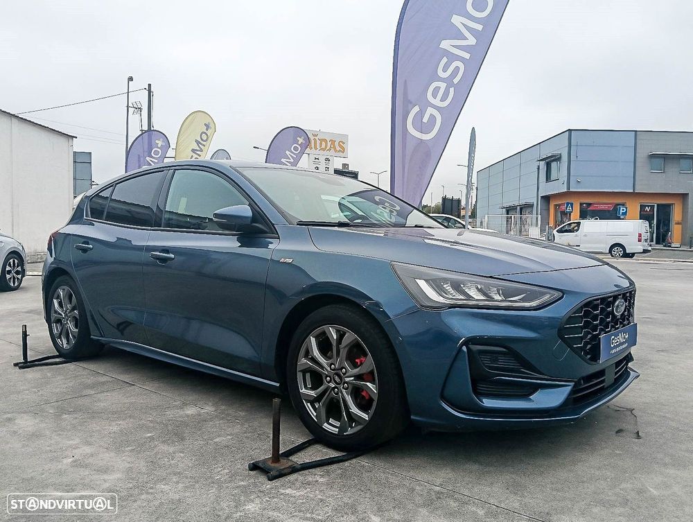 Ford Focus 1.0 EcoBoost MHEV ST-Line X - 2