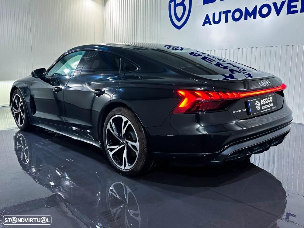 Audi e-tron GT - 7