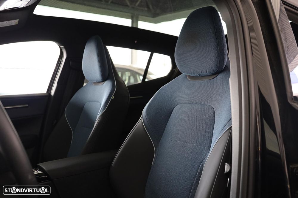 Volvo EX30 Twin Motor Performance AWD Ultra - 6