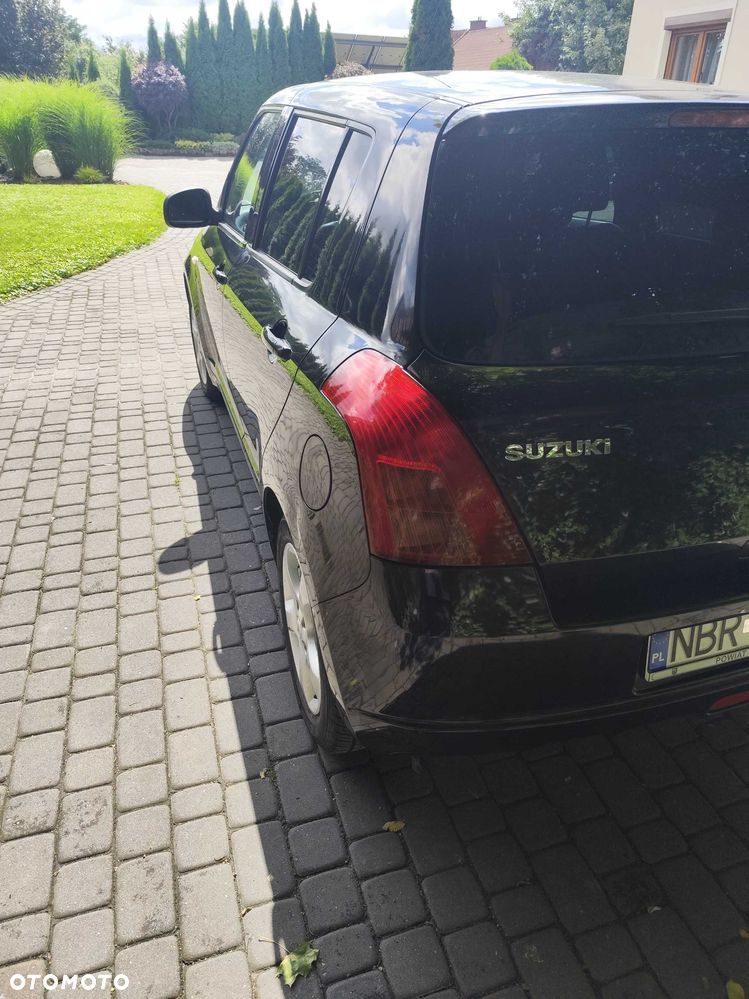 Suzuki Swift - 4