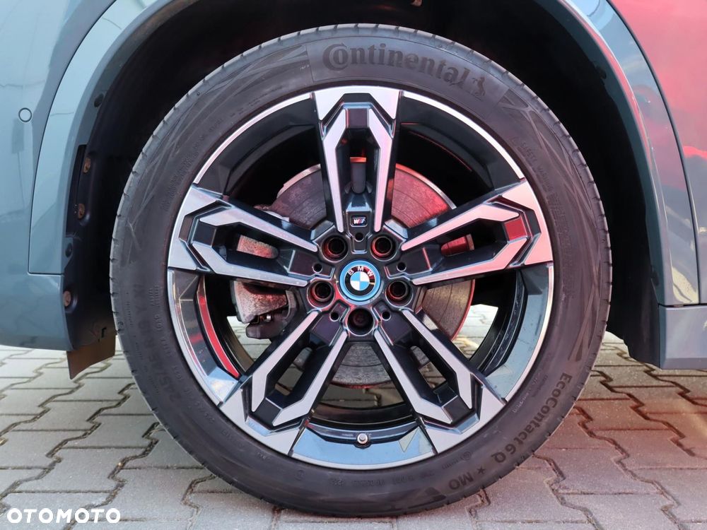 BMW iX1 xDrive30 66.5kWh M Sport - 4