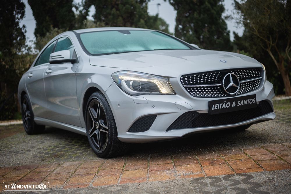Mercedes-Benz CLA 220 CDI 7G-DCT Urban - 42