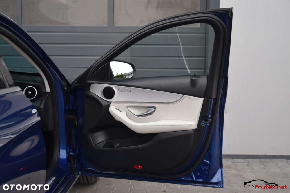 Mercedes-Benz Klasa C - 25