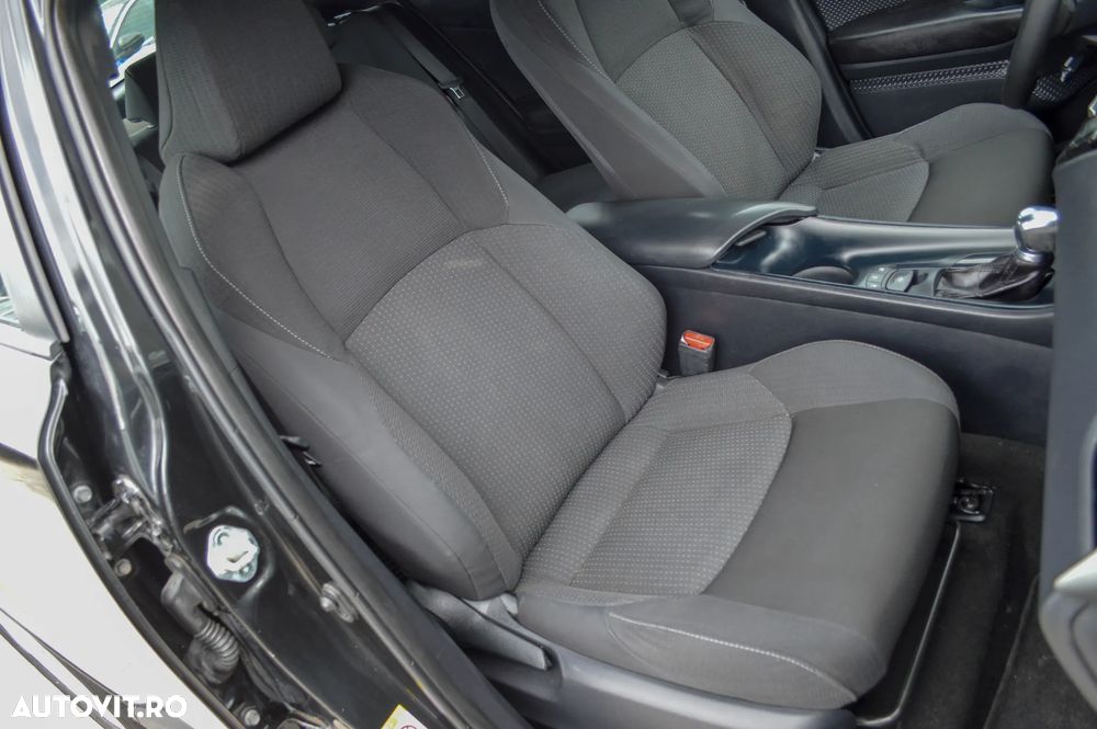 Toyota C-HR Style Selection - 28