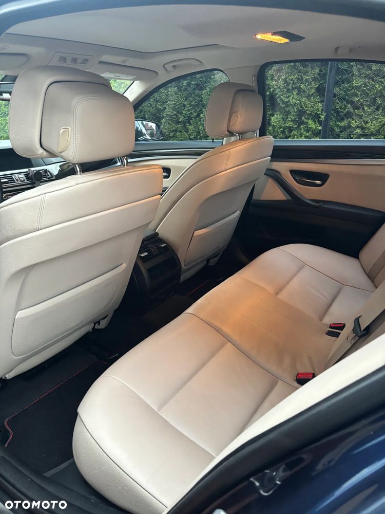 BMW Seria 5 528i - 7