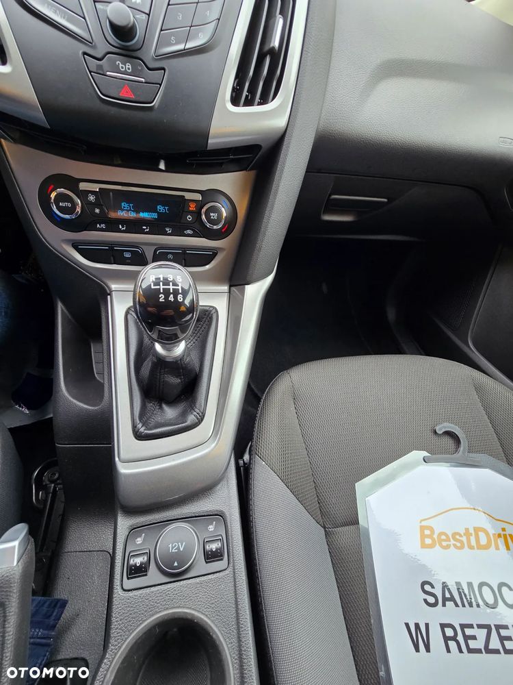 Ford Focus SW ver-1-0-ecoboost-start--stopp--system-trend - 20