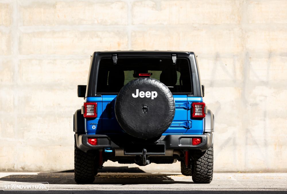 Jeep Wrangler - 2