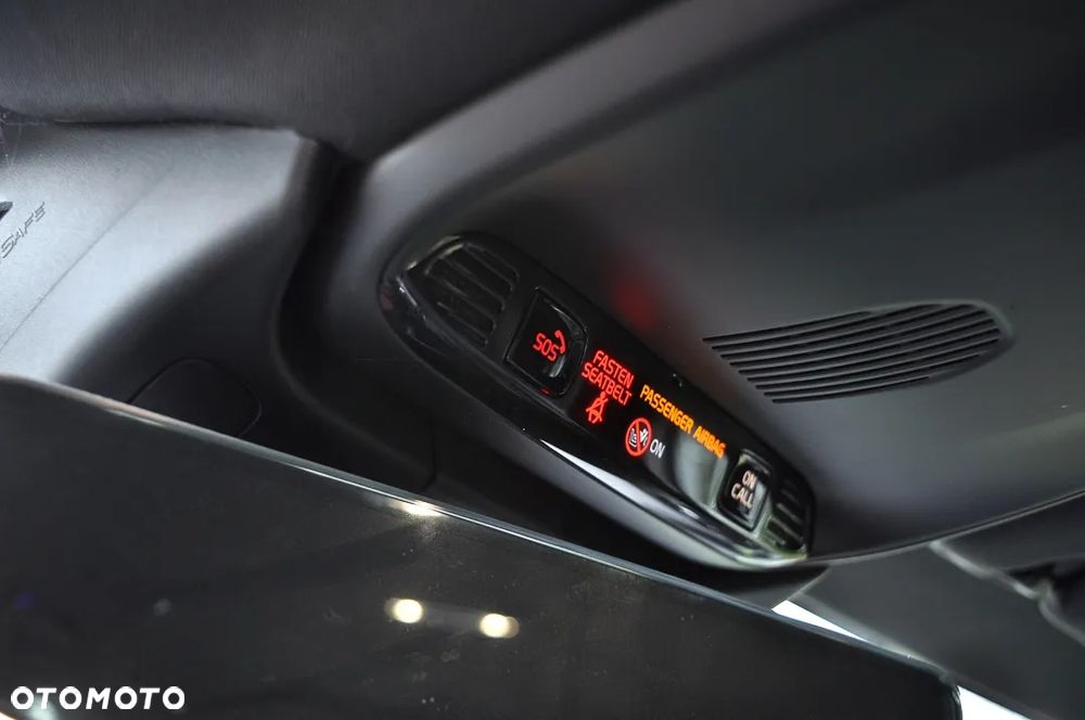 Volvo V60 T4 Geartronic R-Design - 40