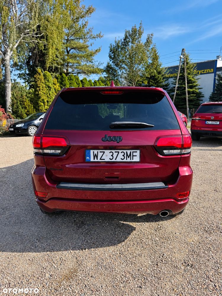 Jeep Grand Cherokee - 22