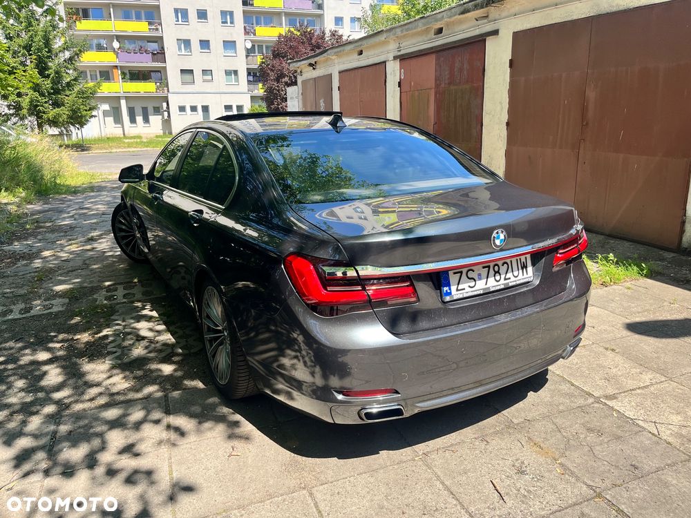 BMW Seria 7 750i - 3