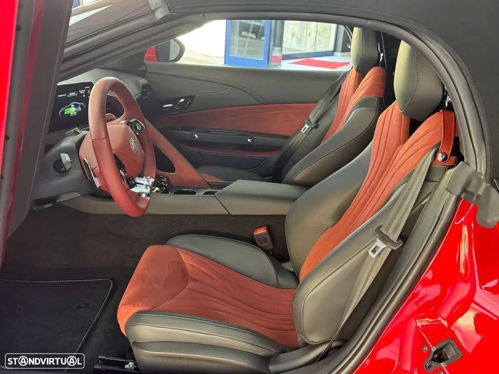 MG Cyberster 77 kWh GT - 29