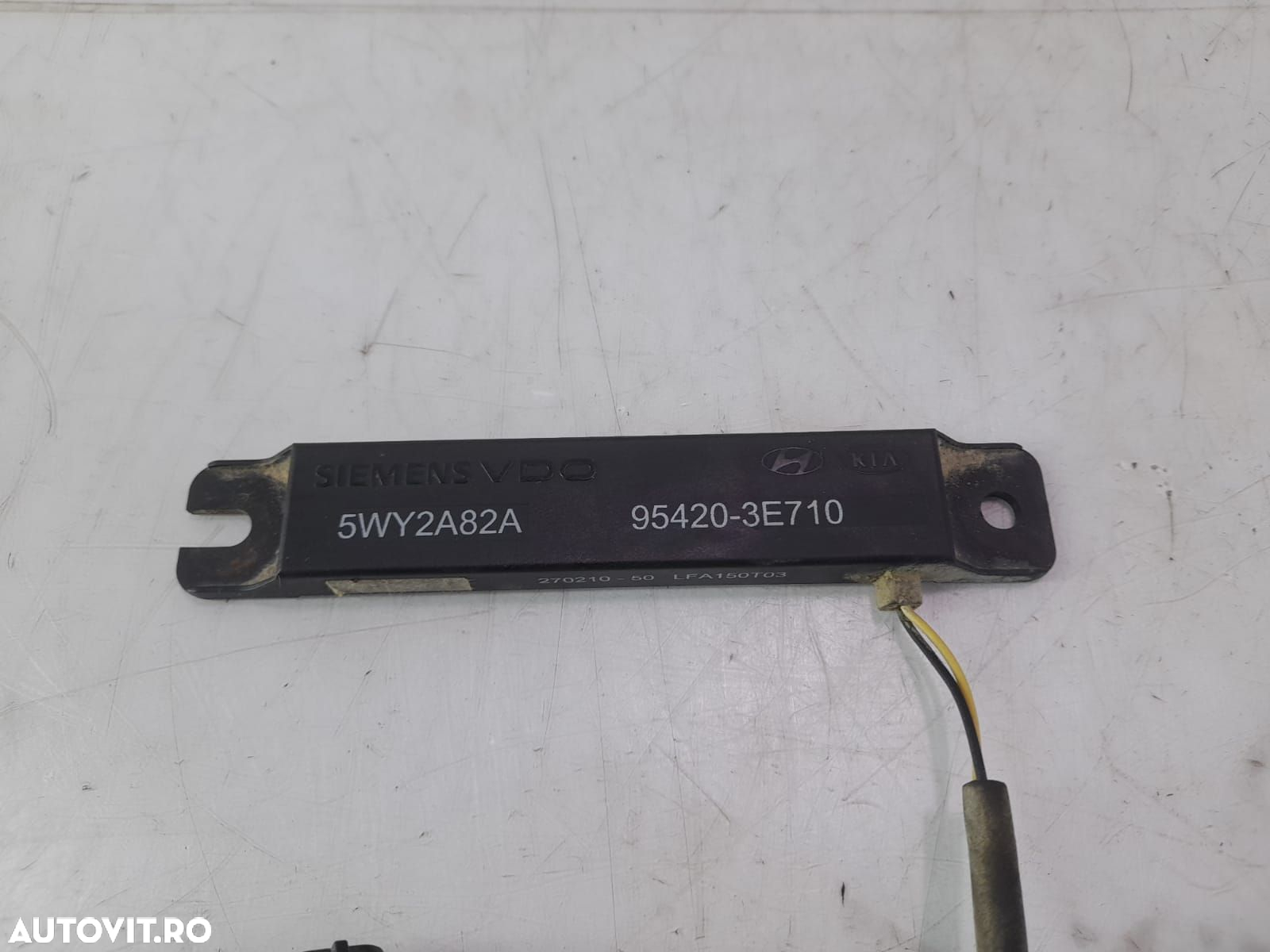 Amplificator antena 95420-3E710 Hyundai ix35 1 [2009 - 2013] 2.0 crdi - 2