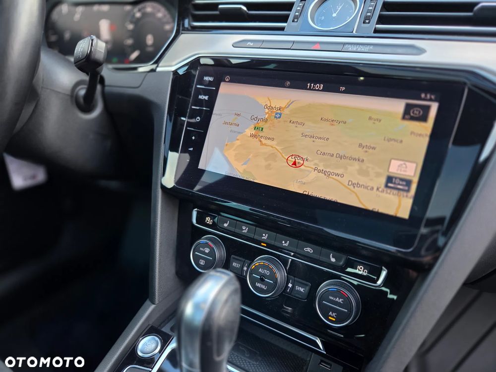 Volkswagen Passat Variant 2.0 TDI SCR DSG Highline - 29