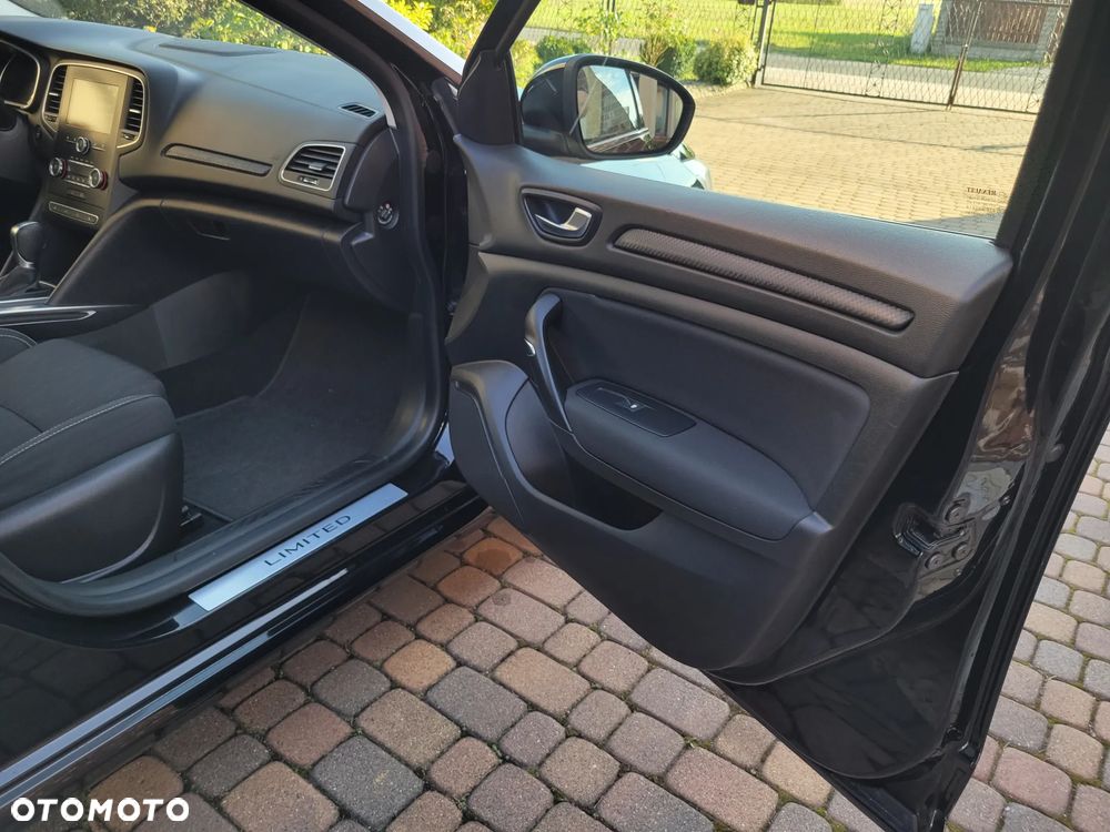 Renault Megane ENERGY TCe 140 EDC LIMITED - 18