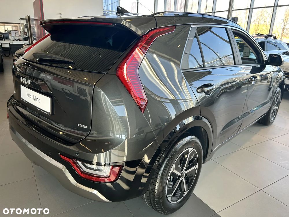 Kia Niro 1.6 GDI Hybrid M - 4