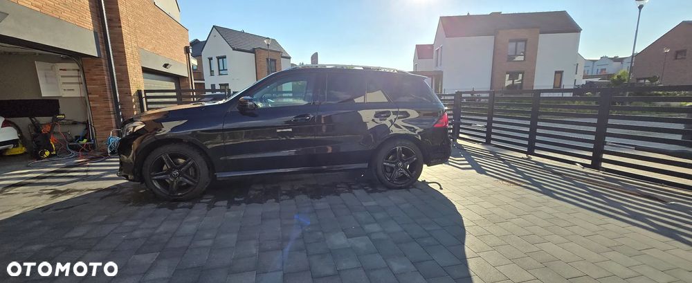 Mercedes-Benz GLE 250 d 4-Matic - 3