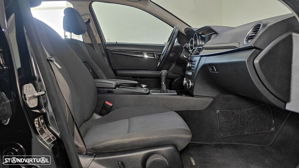 Mercedes-Benz C 220 CDi Avantgarde BlueEfficiency - 24