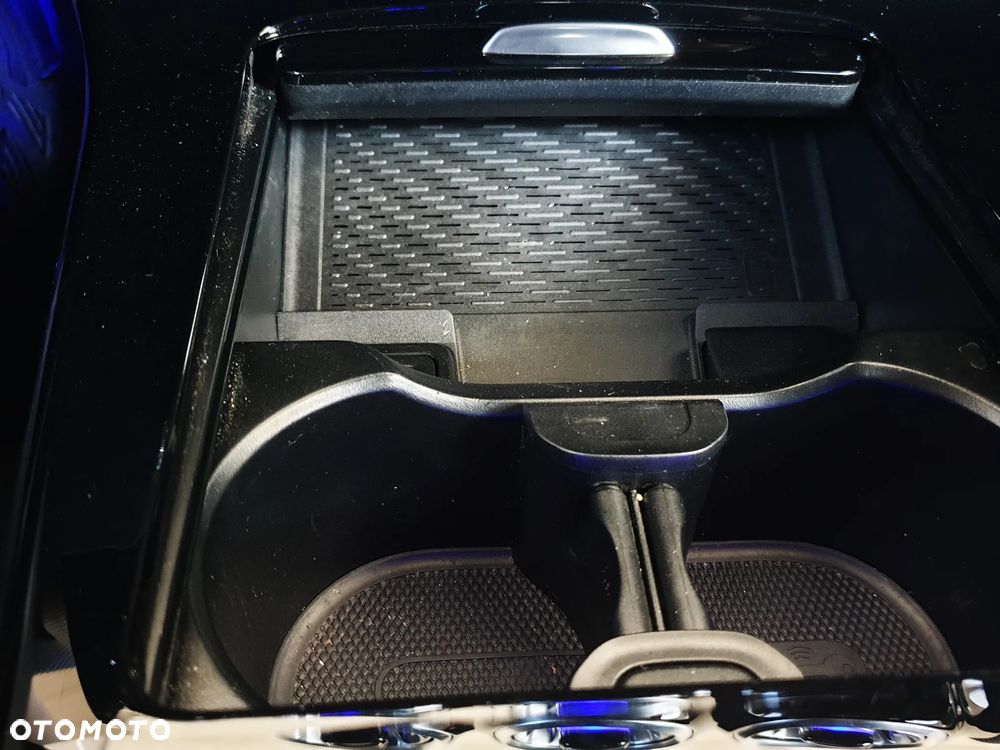 Mercedes-Benz CLA 180 AMG Line 7G-DCT - 21