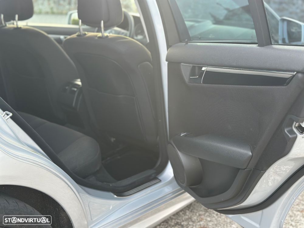Mercedes-Benz C 200 Station CDI DPF BlueEFFICIENCY Special Edition - 25