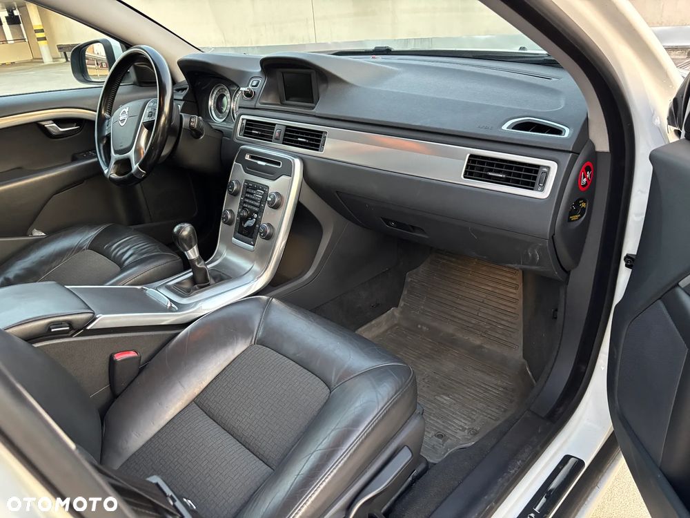 Volvo V70 2.5T Ocean Race - 9