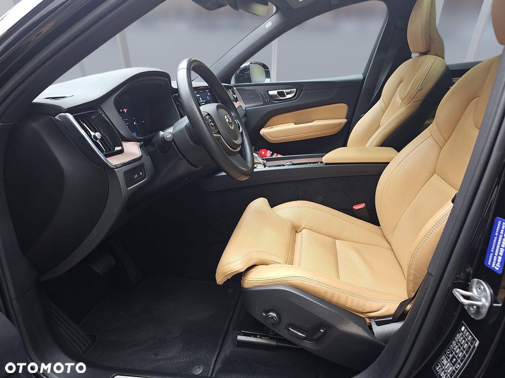 Volvo XC 60 T8 Plug-In Hybrid AWD Ultimate Bright - 10