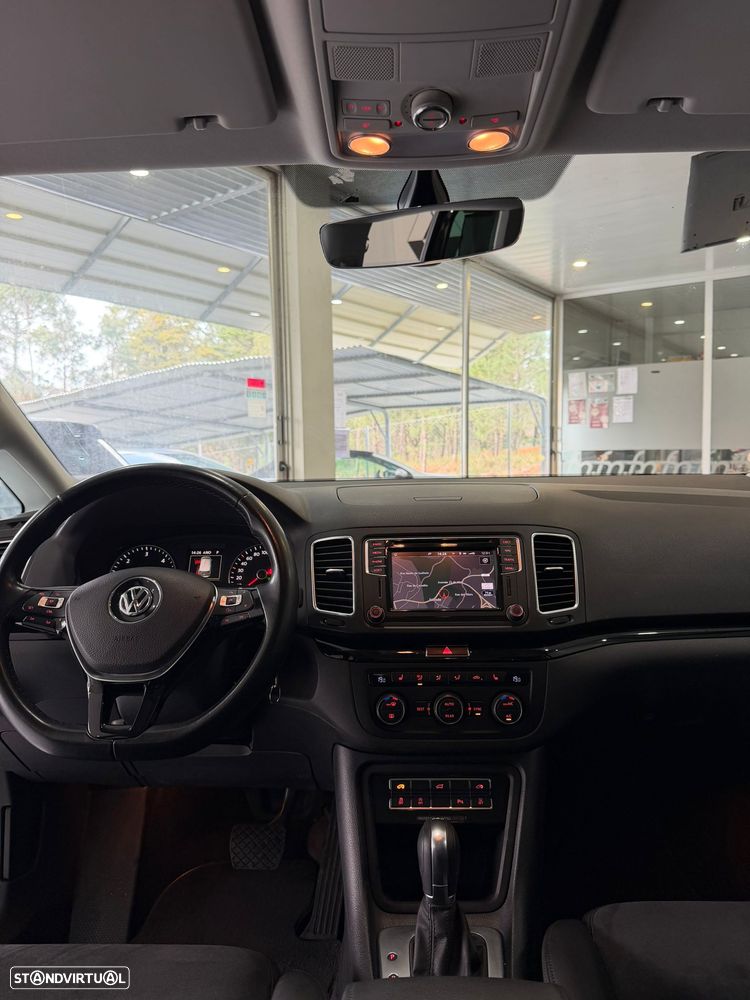 VW Sharan 2.0 TDI Blue Highline DSG - 14