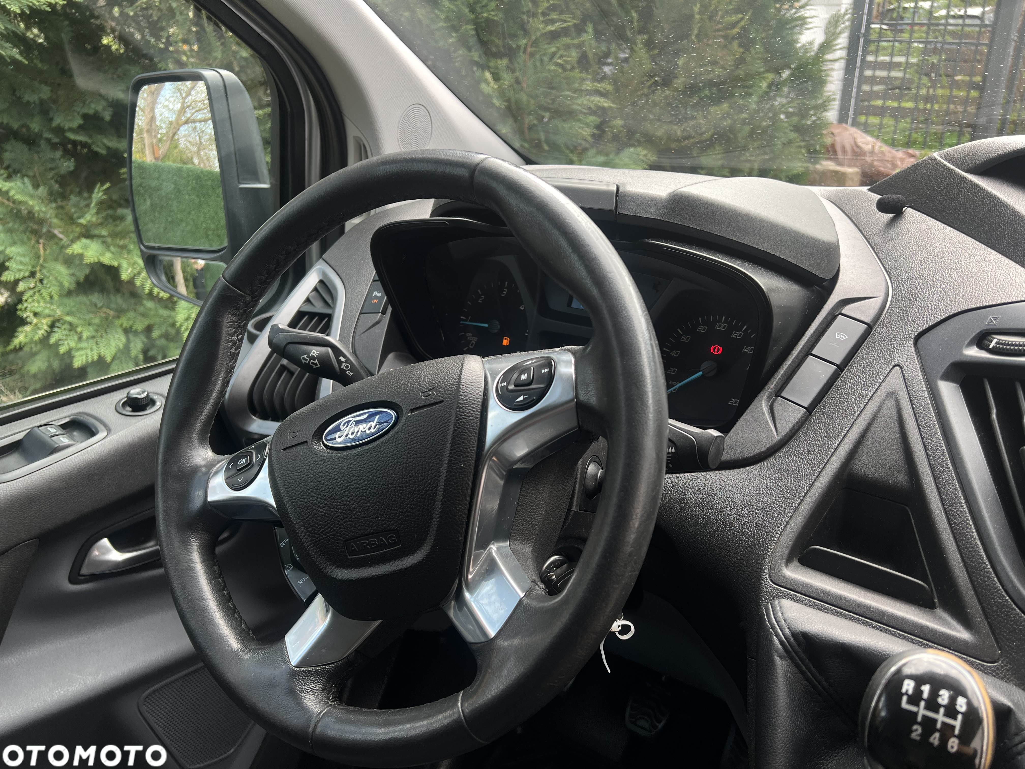 Ford Custom Transit - 26