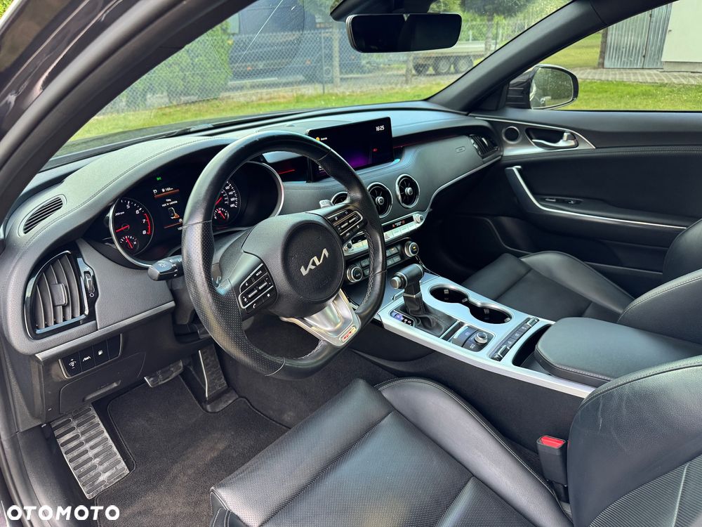 Kia Stinger 3.3 T-GDI AWD GT - 13