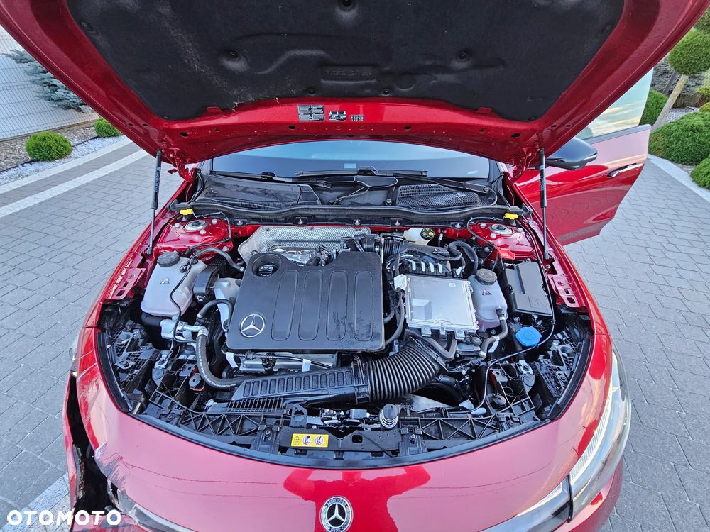 Mercedes-Benz CLA 200 mHEV 8G-DCT - 22