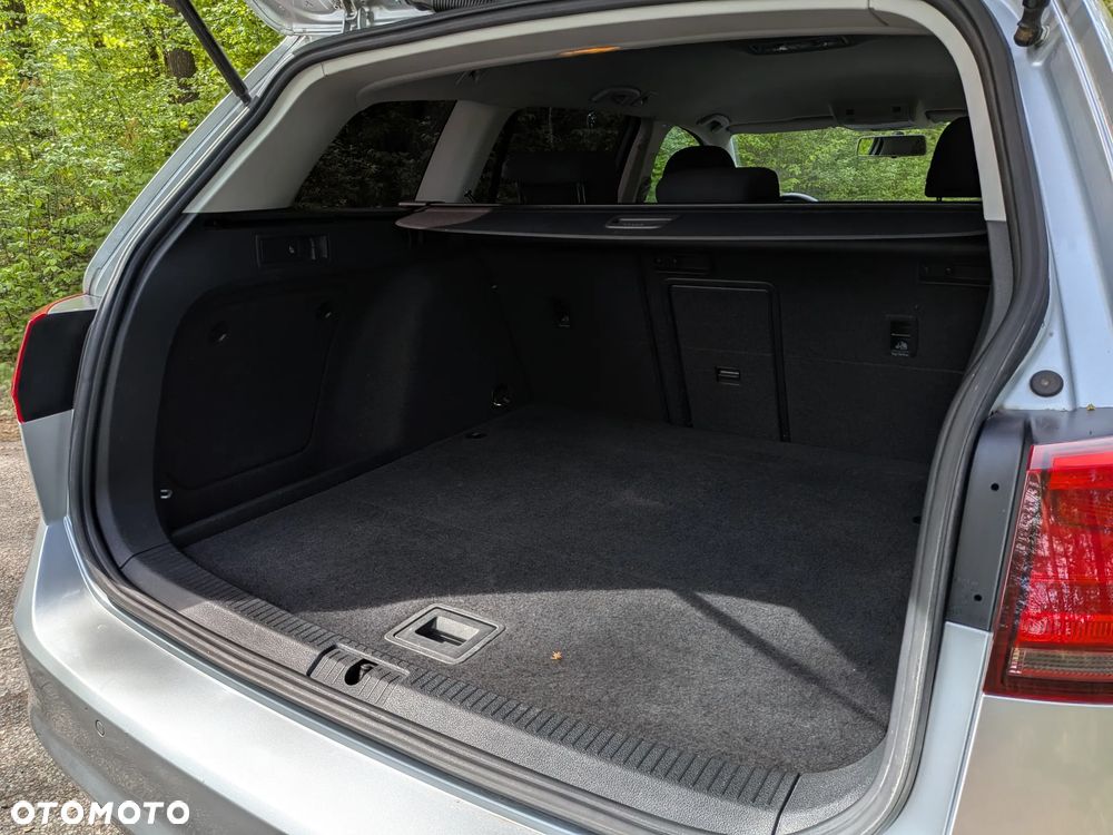 Volkswagen Golf 1.6 TDI BMT Comfortline - 10