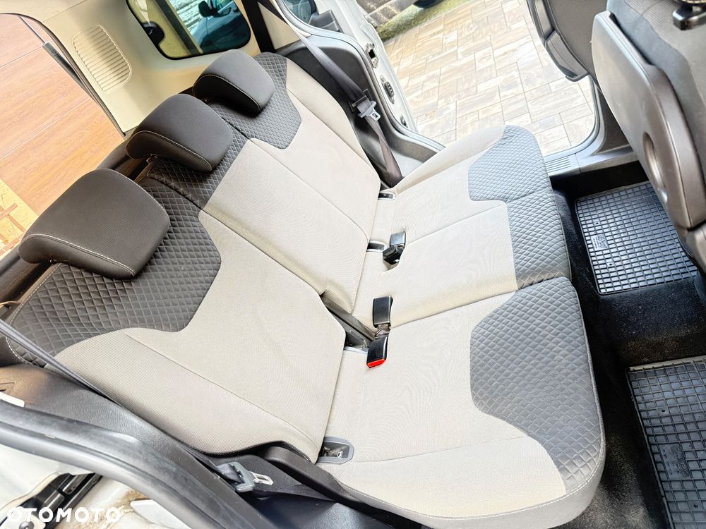 Ford Tourneo Courier 1.5 TDCi Titanium - 20