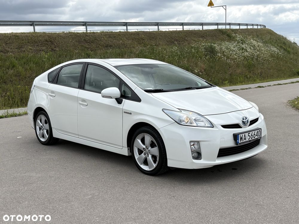 Toyota Prius - 4