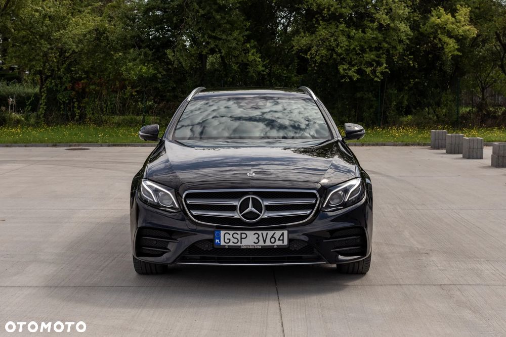 Mercedes-Benz Klasa E 220 d 4Matic T 9G-TRONIC AMG Line - 10