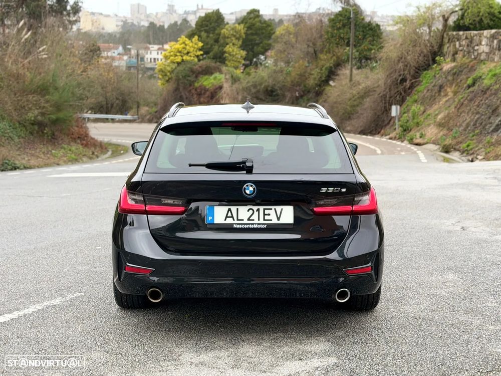 BMW 330 e Aut. Sport Line - 16