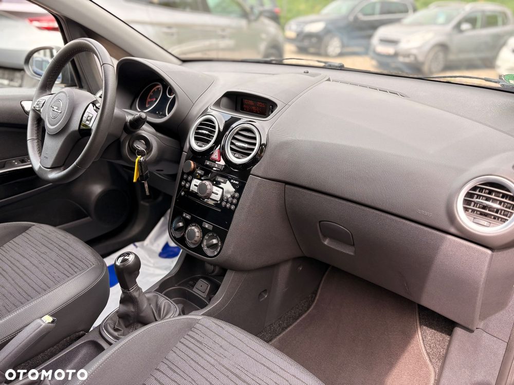 Opel Corsa 1.2 16V Essentia - 23