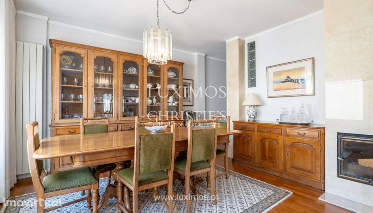 Moradia V4 com espaço exterior para venda em Leça da Palmeira - Grande imagem: 5/24