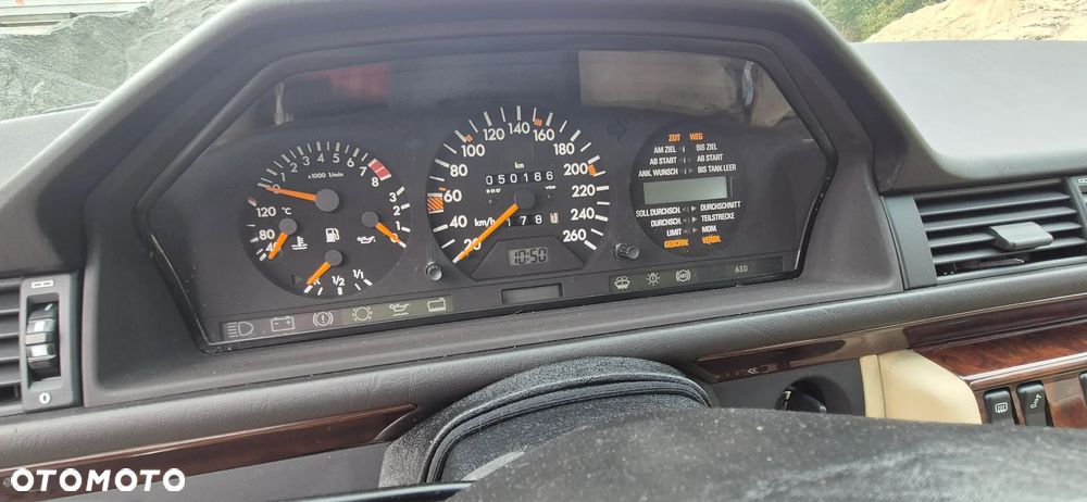 Mercedes-Benz W124 (1984-1993) - 21