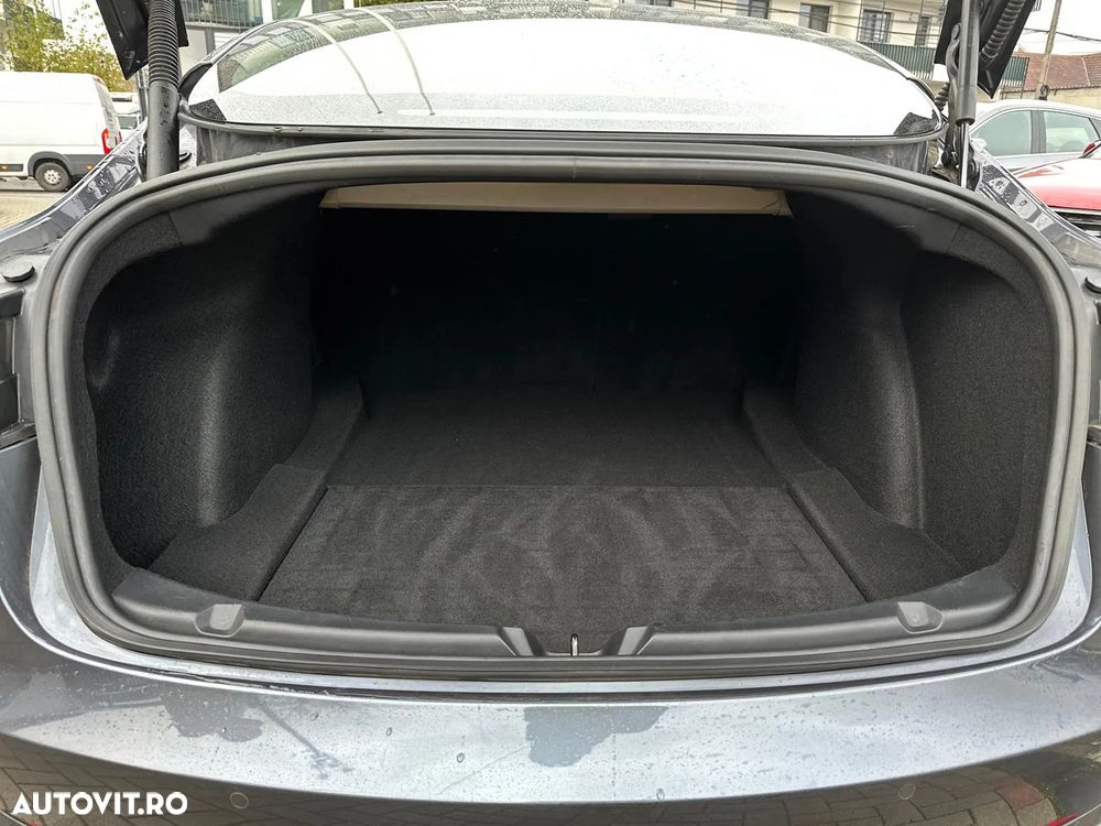 Tesla Model 3 Langstreckenbatterie Allradantrieb Dual Motor - 34