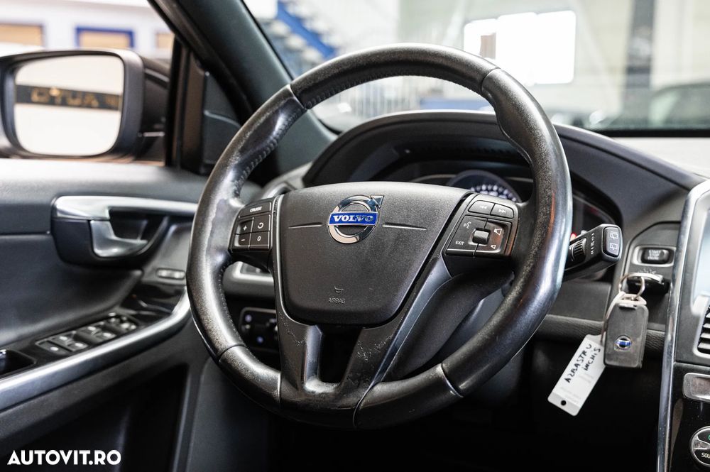 Volvo XC 60 D3 Geartronic Momentum - 14