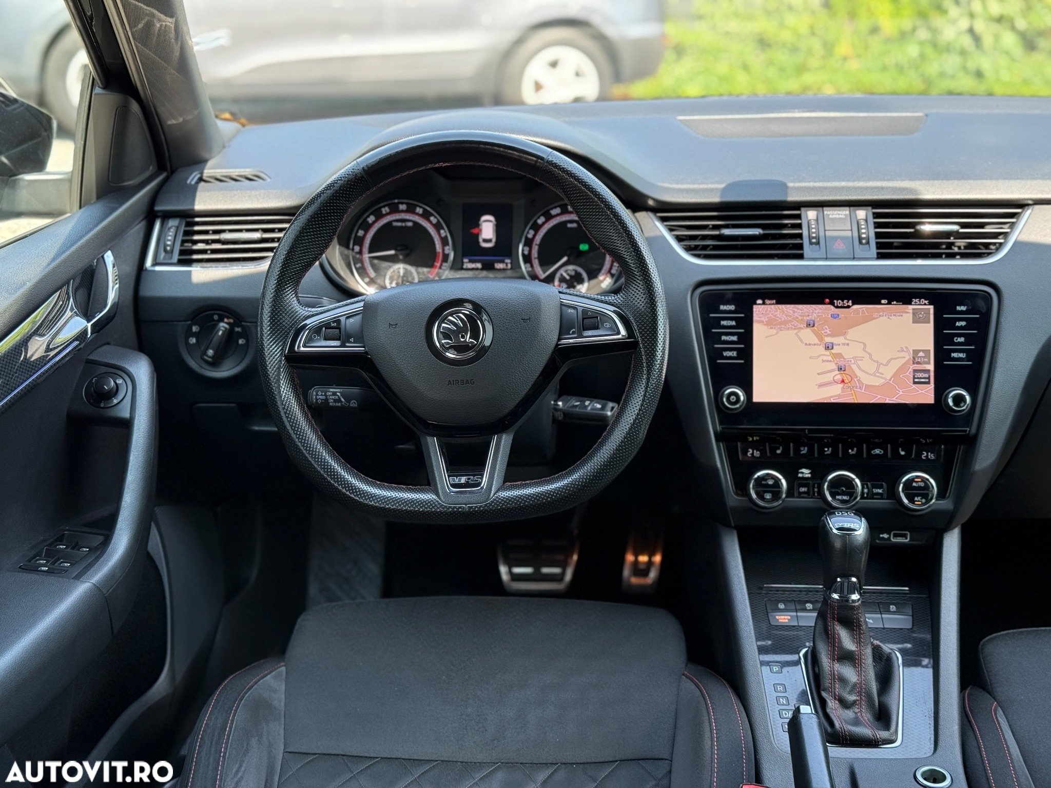 Skoda Octavia Combi Diesel 2.0 TDI DSG RS - 28