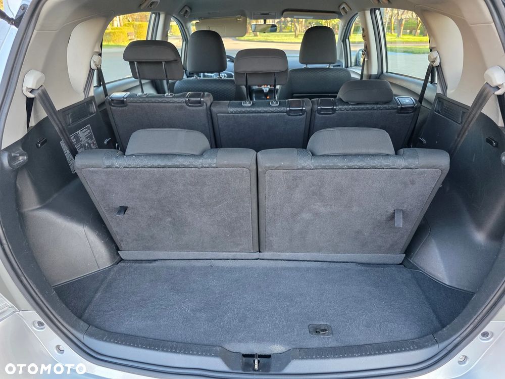 Toyota Verso 1.8 Multidrive Edition - 18