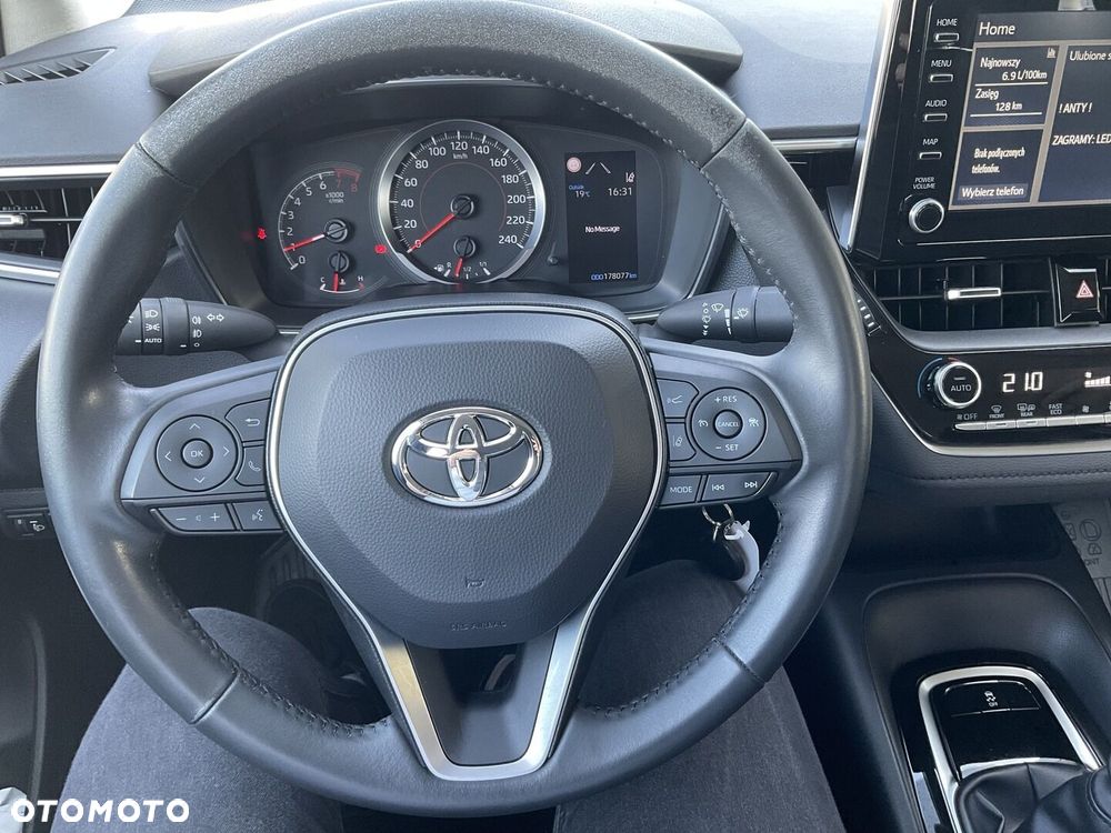 Toyota Corolla - 16