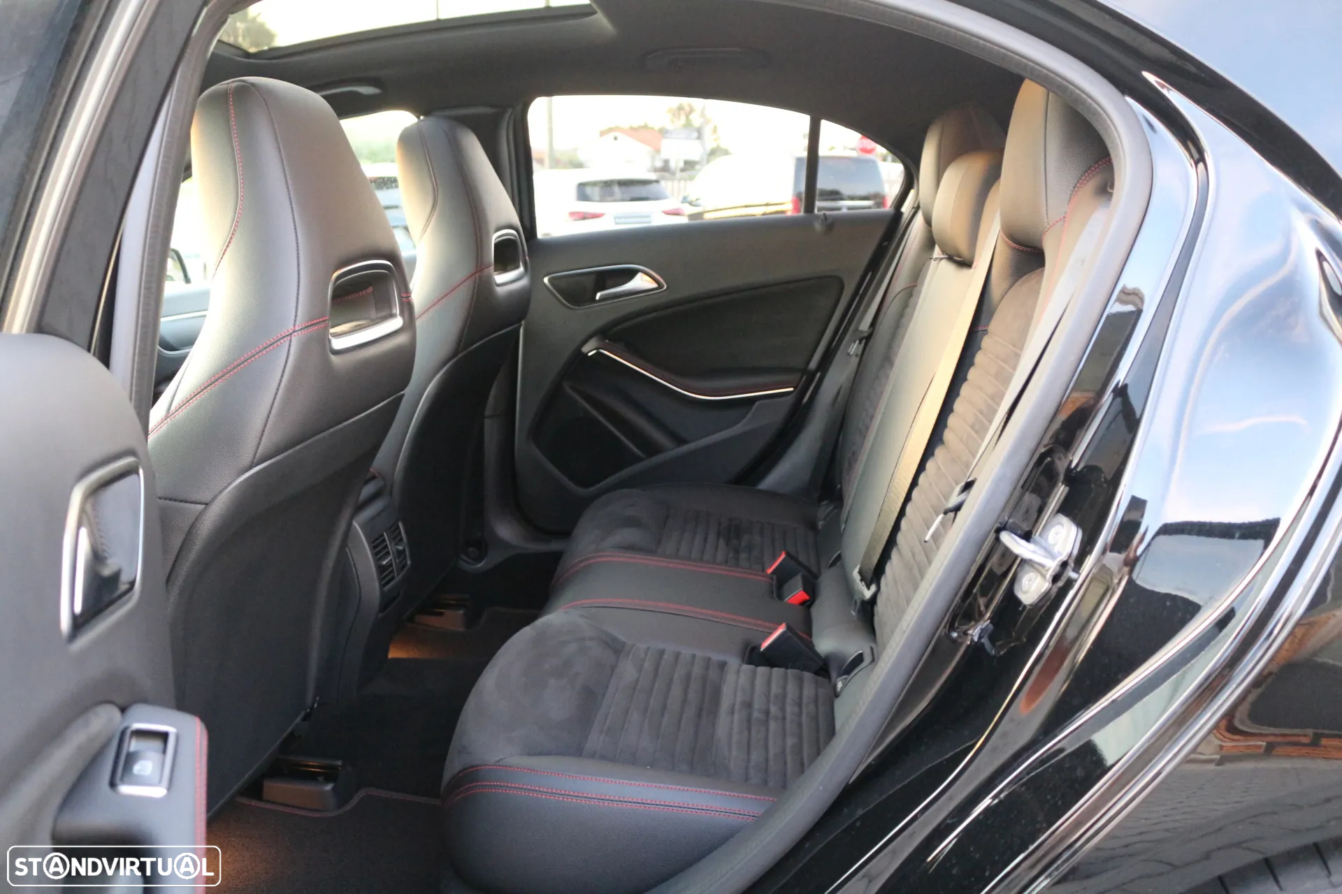 Mercedes-Benz A 45 AMG 4-Matic - 37