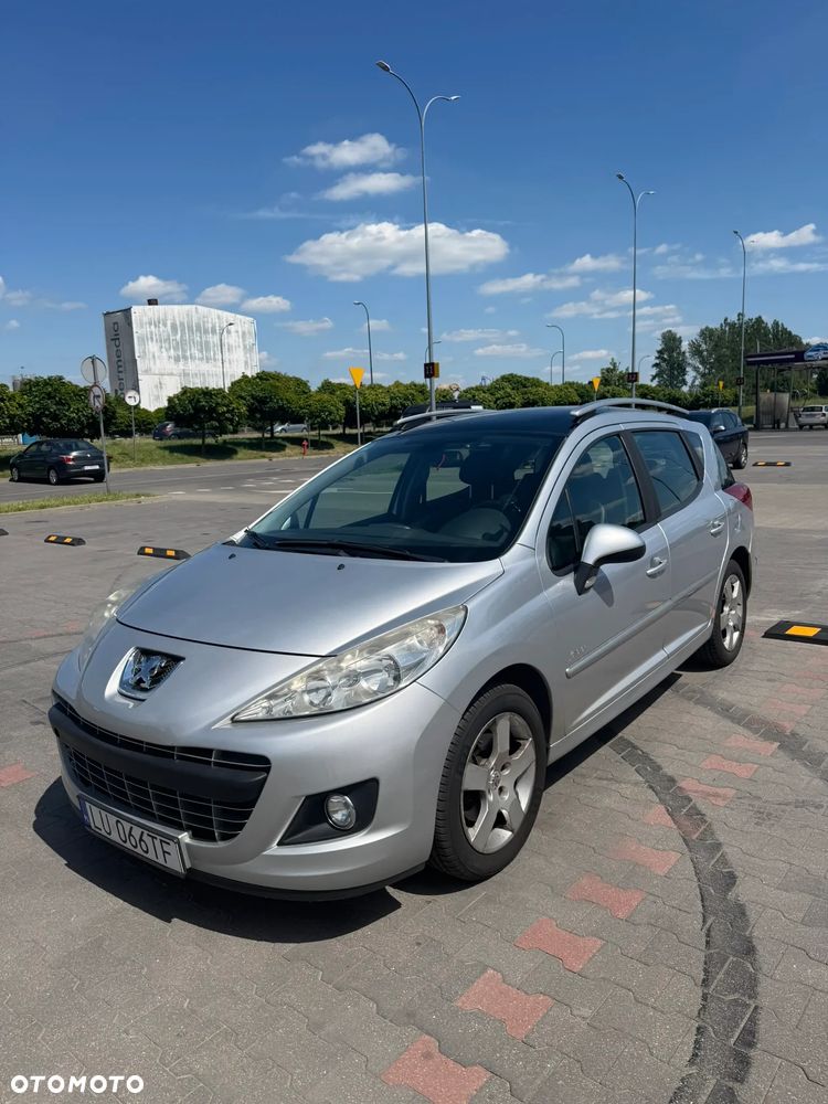 Peugeot 207 90 HDi FAP forever - 2